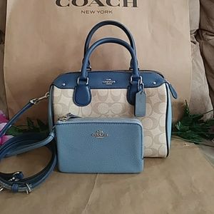 SALE 👜Coach purse crossbody. Bag w/ wristlet set